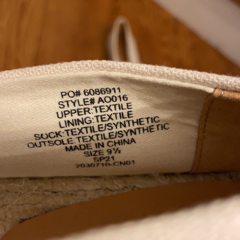Slip on shoes - Picture 3 of 3